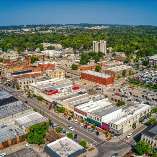 d9 in Manhattan, Kansas